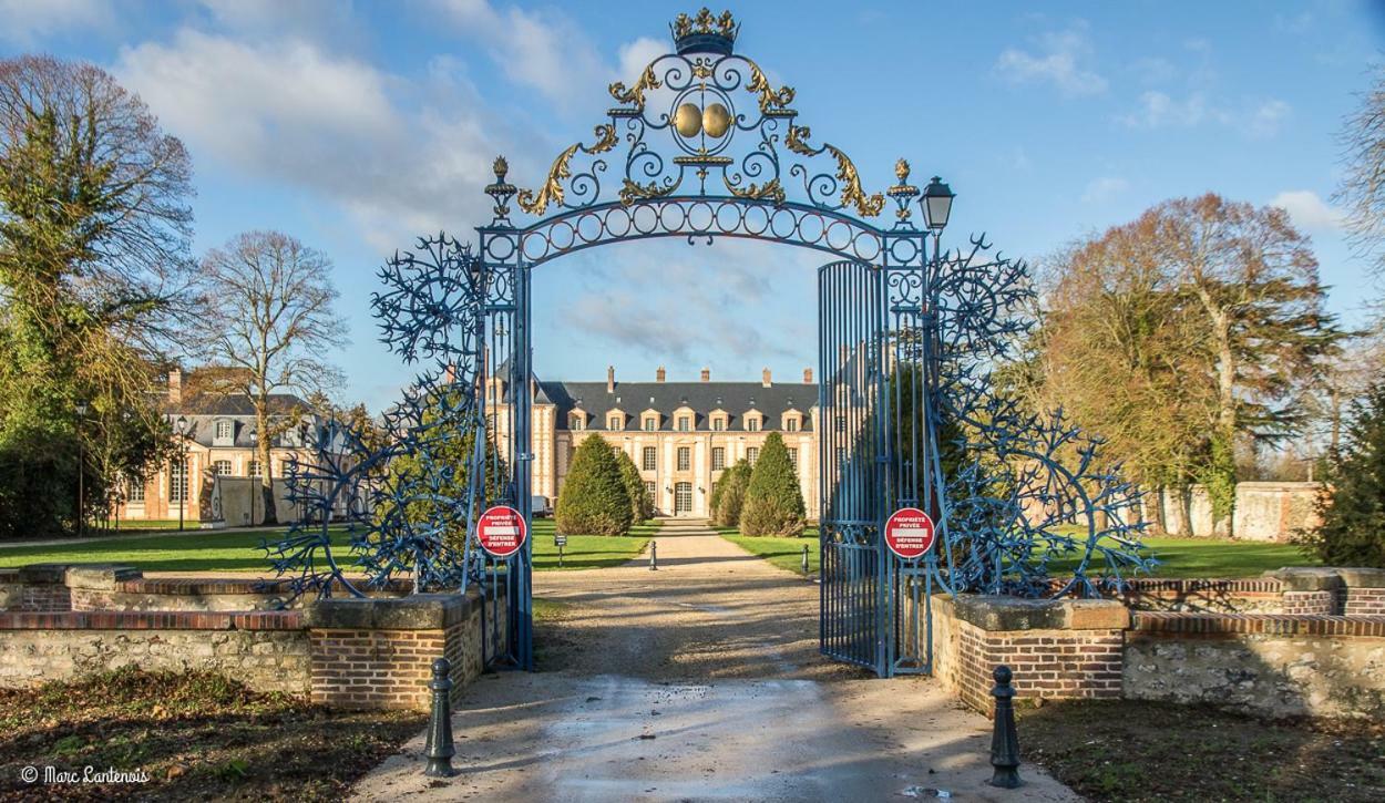 Exceptionnel Chateau Pres De Paris Abondant Buitenkant foto